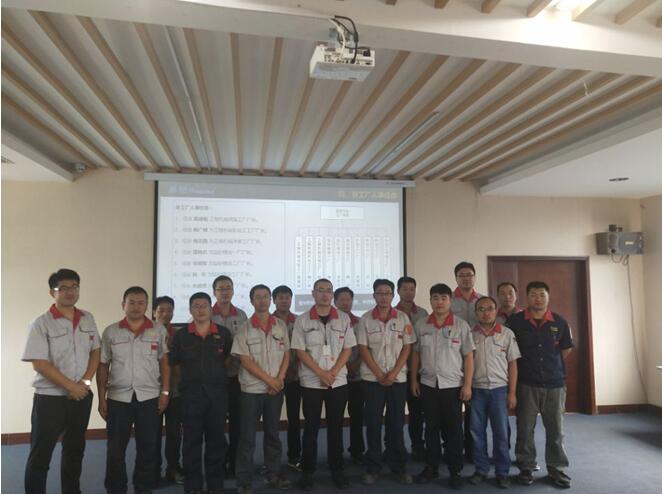 銳意改革 激發(fā)活力 回歸產(chǎn)品 強(qiáng)本固基 為迎接華翔集團(tuán)新一輪騰飛，打造世界華翔而不懈奮斗！---記華翔集團(tuán)制造平臺(tái)成立大會(huì)