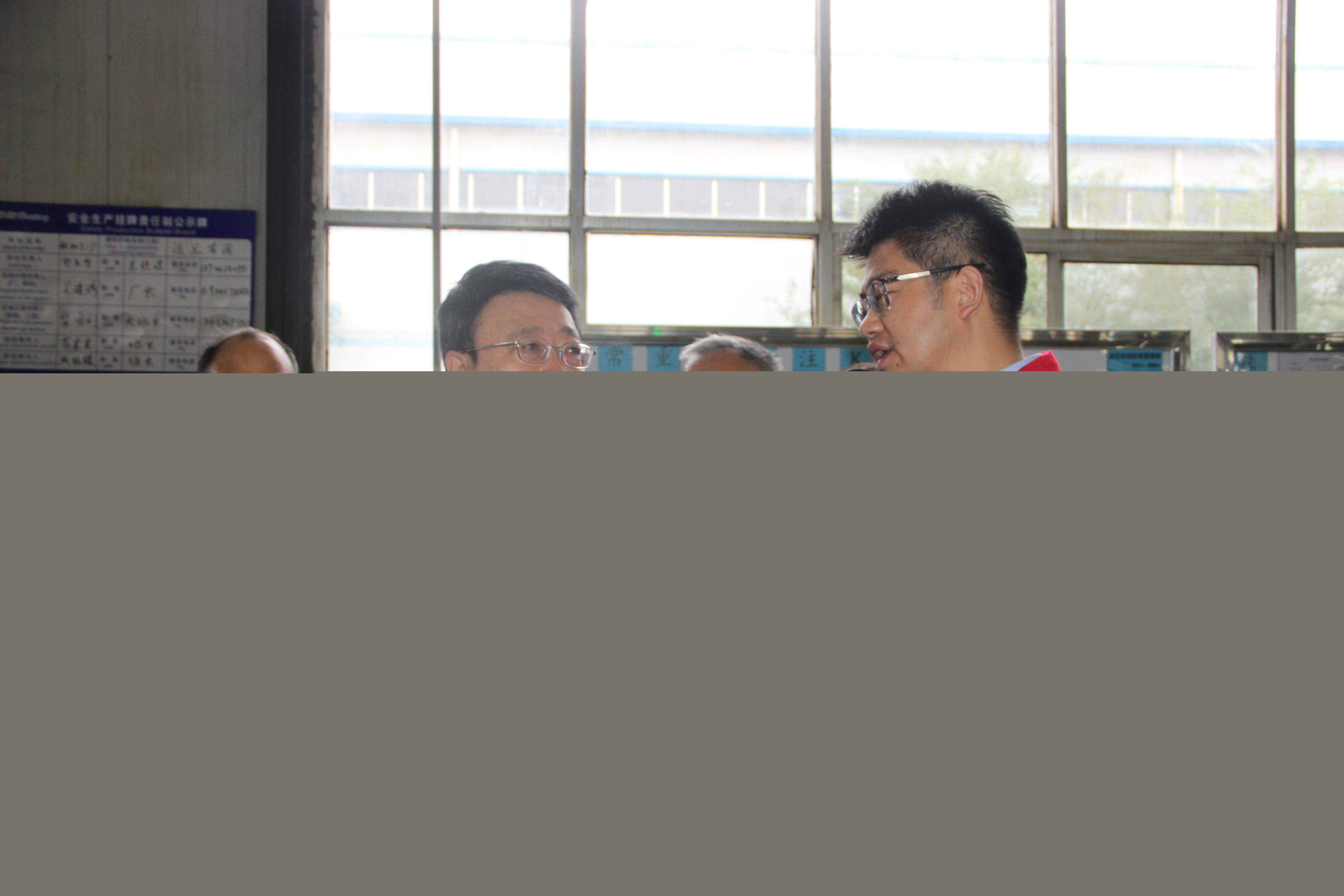 山西省政協(xié)主席李佳一行蒞臨華翔調研