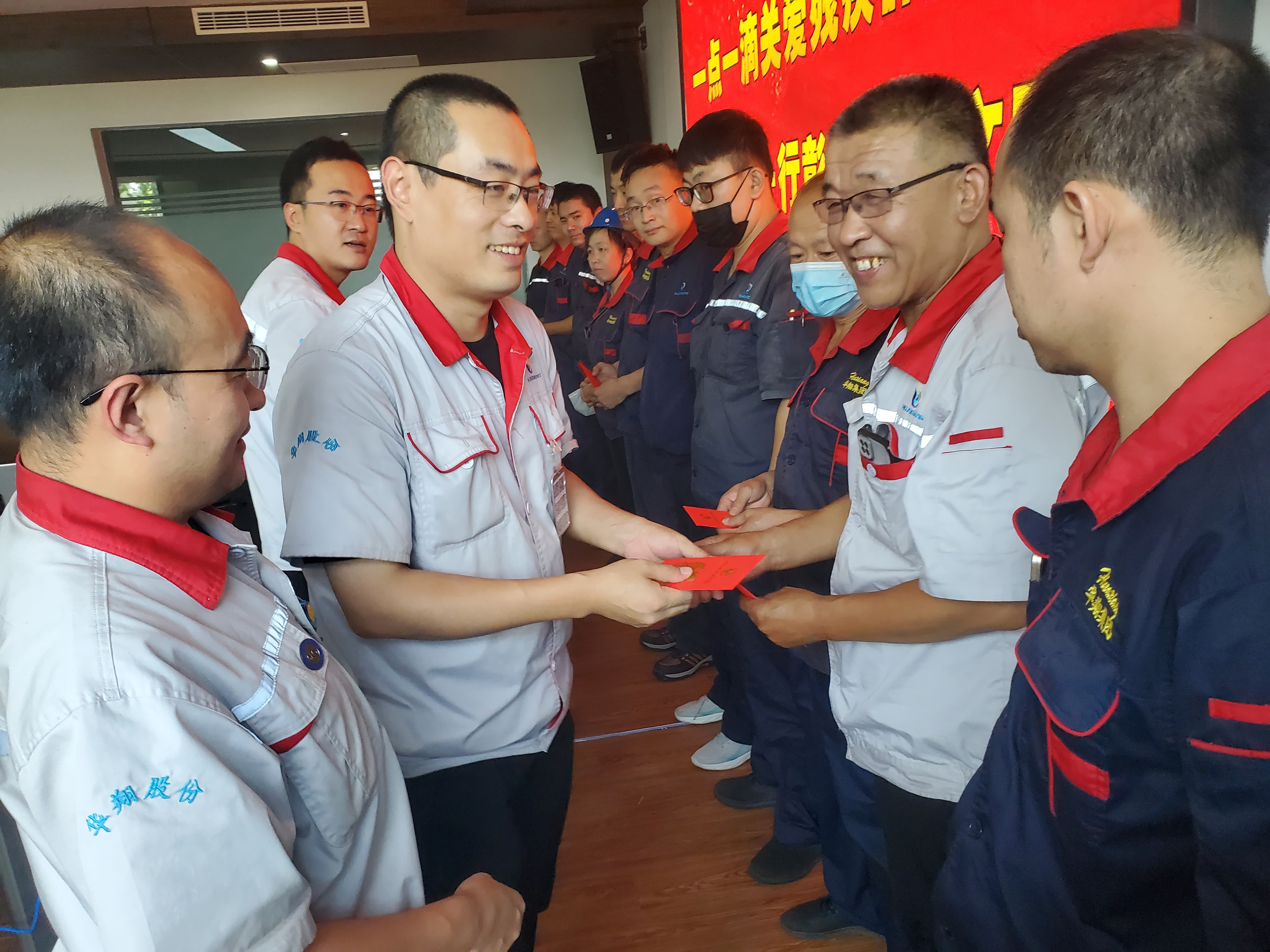 “扶殘助殘有你有我”，華翔很暖心！