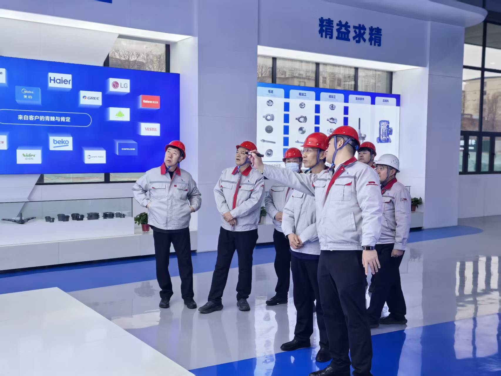 臨汾市委常委、洪洞縣委書記張晉偉深入華翔洪洞智能科技產(chǎn)業(yè)園調(diào)研